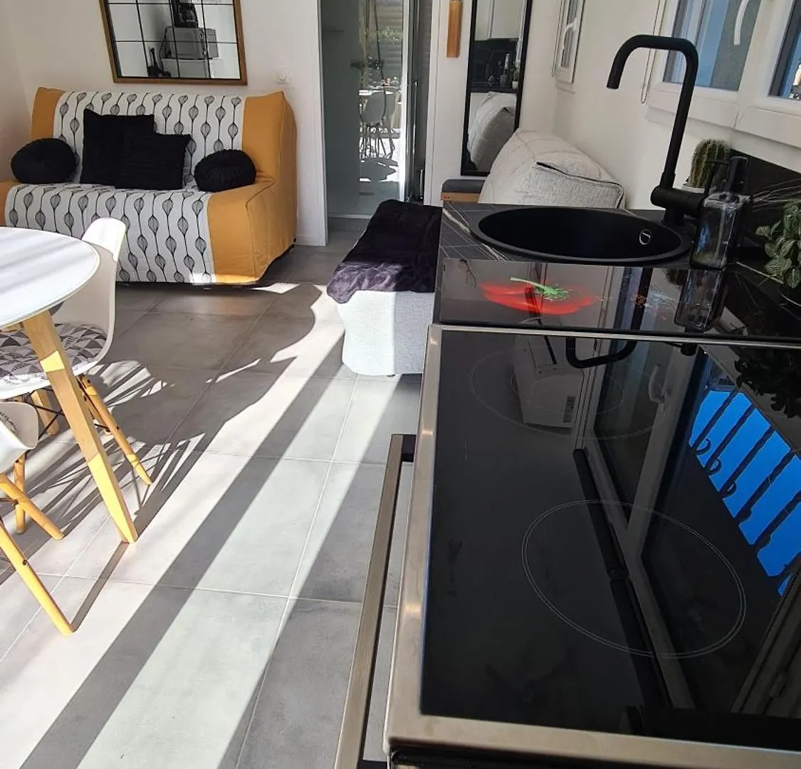 Apartment Charming Studio Proche Dolce Via Saint-Fortunat-sur-Eyrieux France